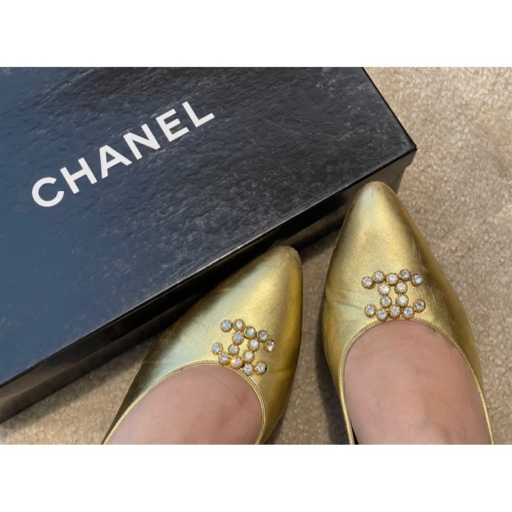 ✨Gorgeous Vintage Rare CHANEL CC Logo Swarovski Crystal Gold Heels Pumps Shoes